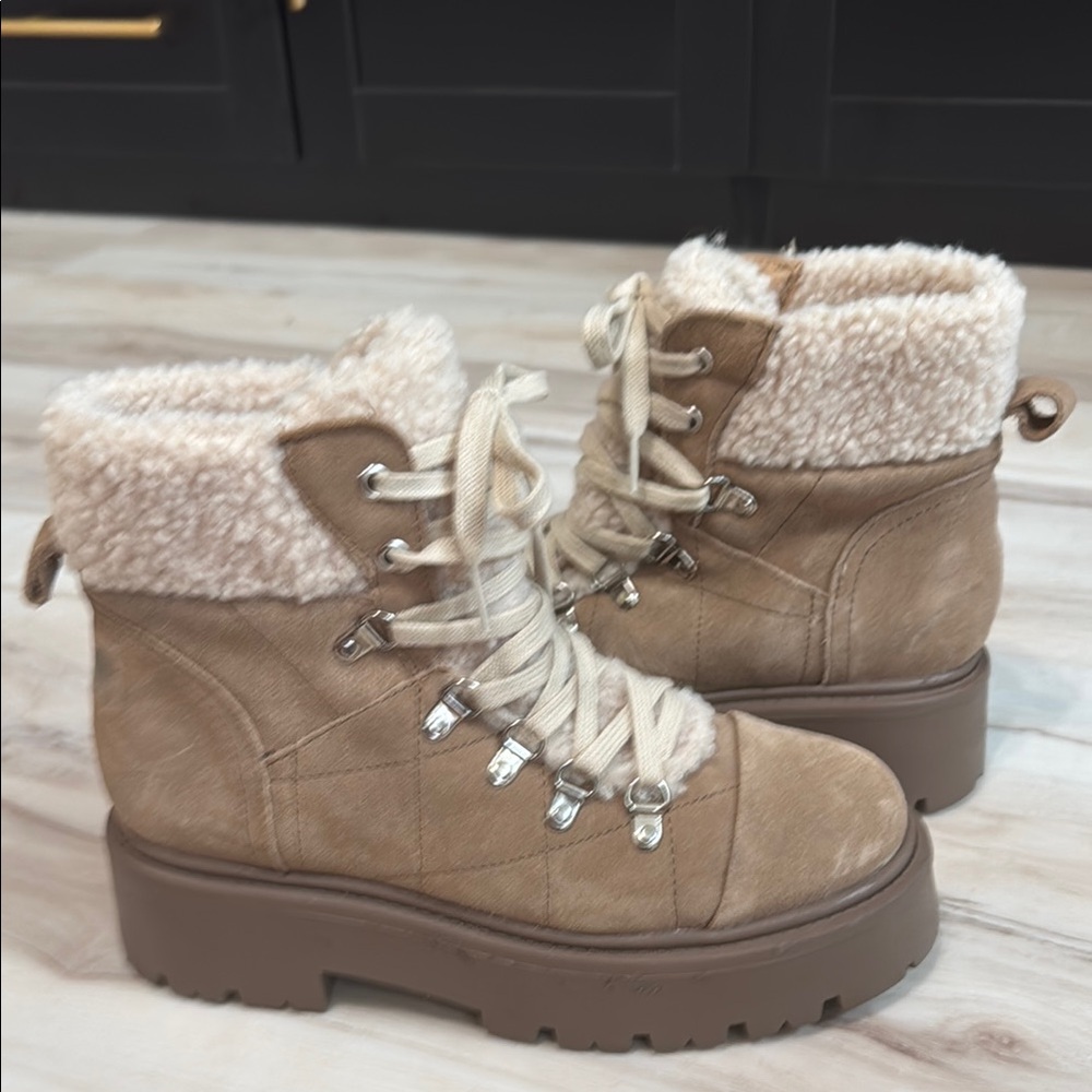 Steve Madden Sherpa Lace Up Combat Boots Tan Cream Size 8 Faux Shearling Hiking